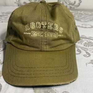 Hooters‎ cap men’s